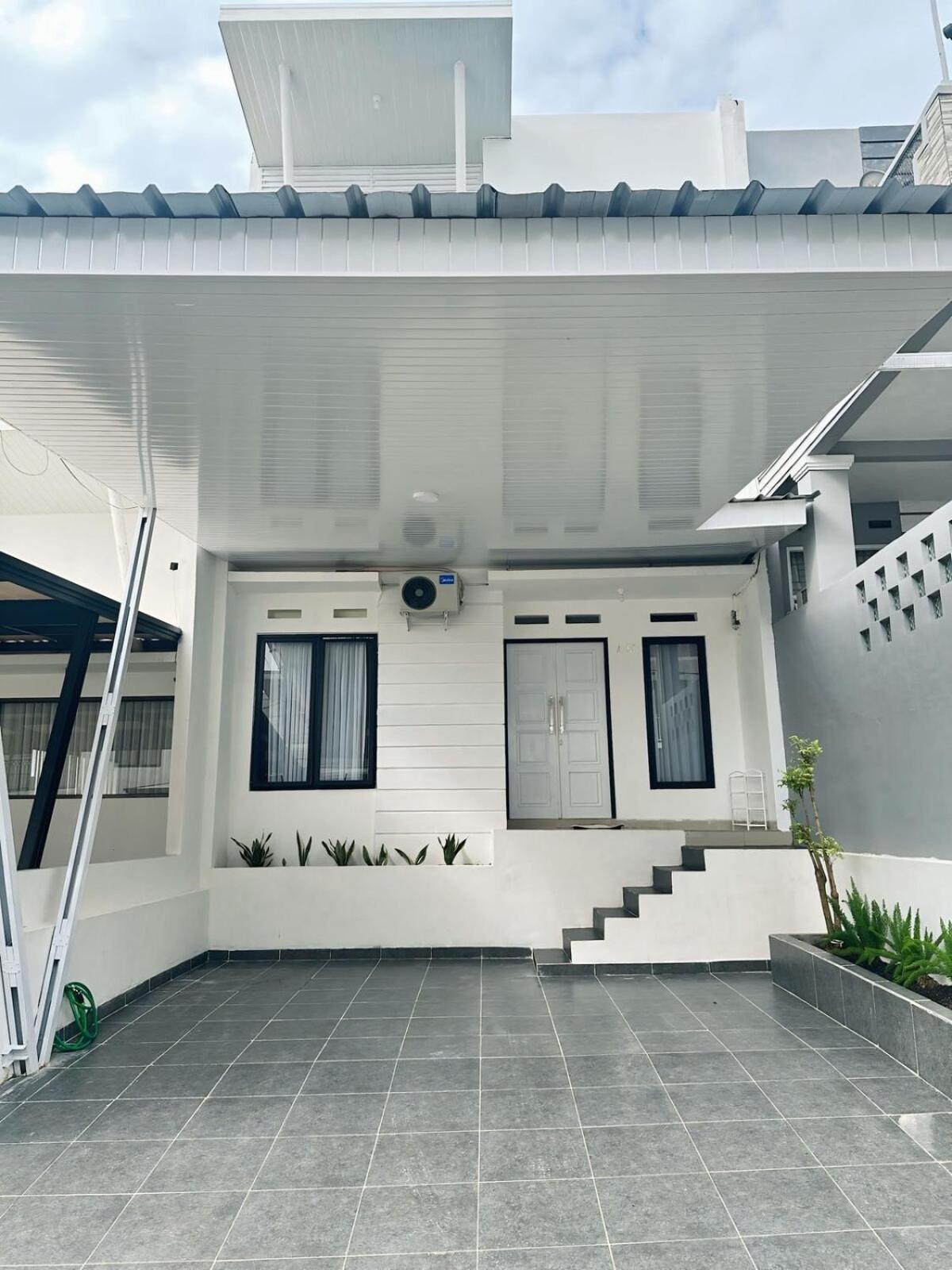 Villa Kino - 2 Bedroom A Modern Minimalist House